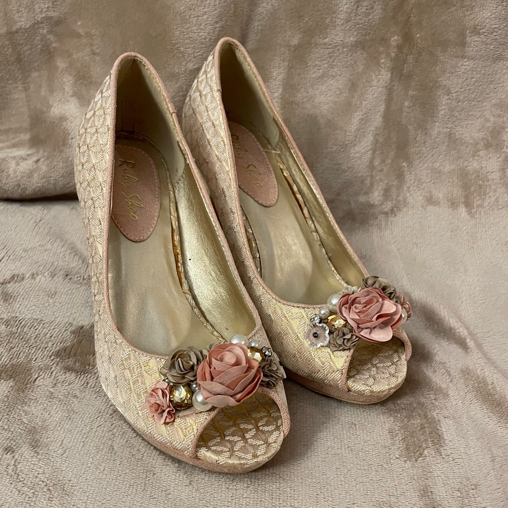 Ruby Shoo size 7.5 (38 uk) rose gold floral heels Perfect condition!